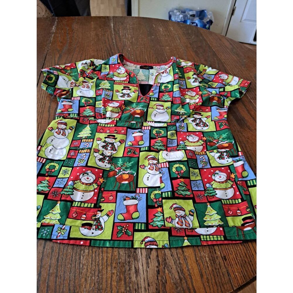 Medium Peaches Christmas Holiday Short Sleeve VNeck Scrub Top Snowman Candy Cane